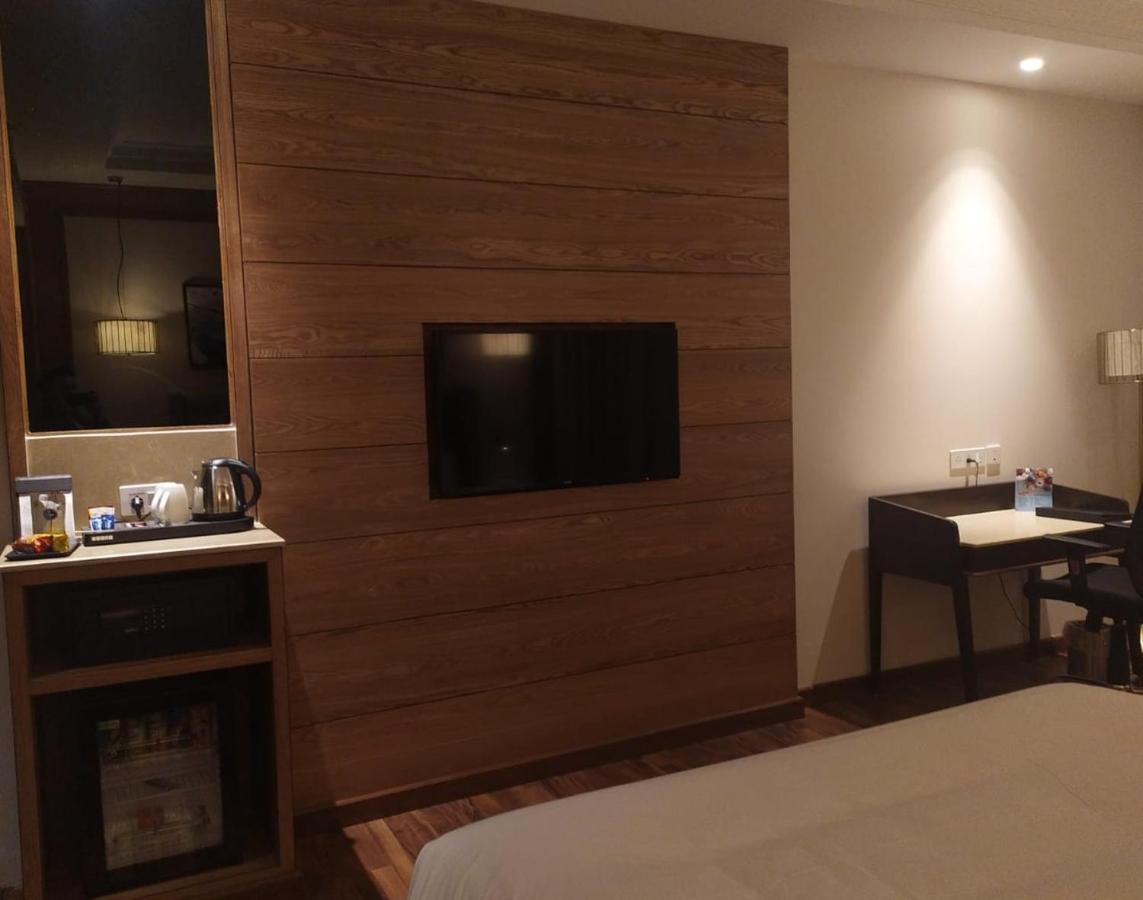 Maryland Group Hotel Zirakpur Екстер'єр фото