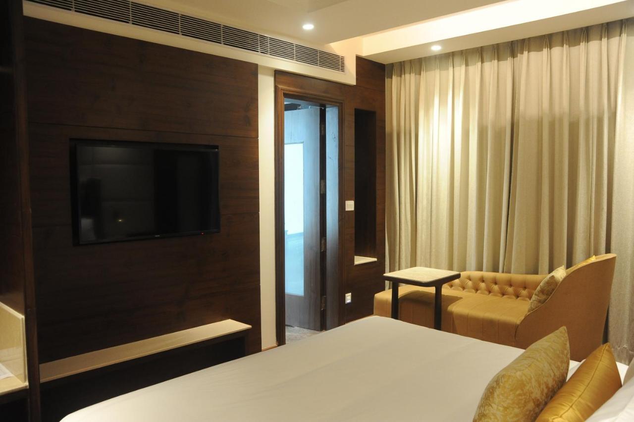 Maryland Group Hotel Zirakpur Екстер'єр фото